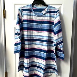 NWT LANE BRYANT PULL OVER IN A LONGER LENGTH THAT IS PERFECT FOR LEGGINGS.